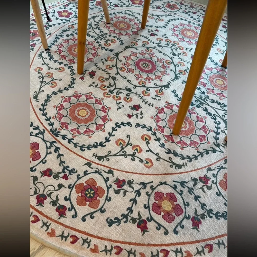 NWOT Round 6ft Ruggable Rug - Picture 2 of 2